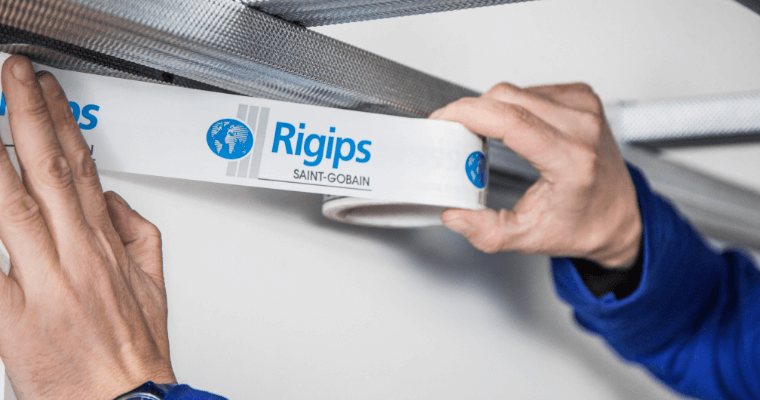 Jak poprawnie wykonać połączenie ślizgowe taśmą Rigips PRO do połączeń ślizgowych