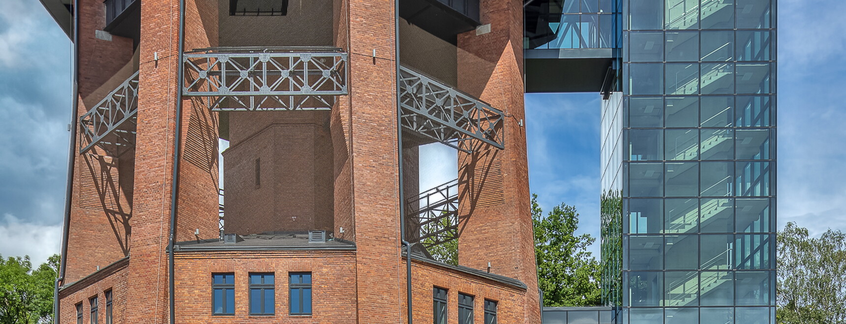 Zabytkowa_Wieza_Cisnien_Isover_Rigips (3).jpg